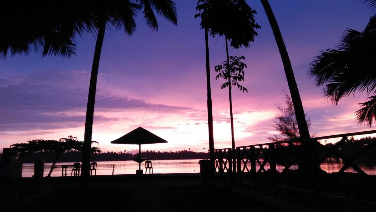 Salty Dog Hostel Telukdalem エクステリア 写真
