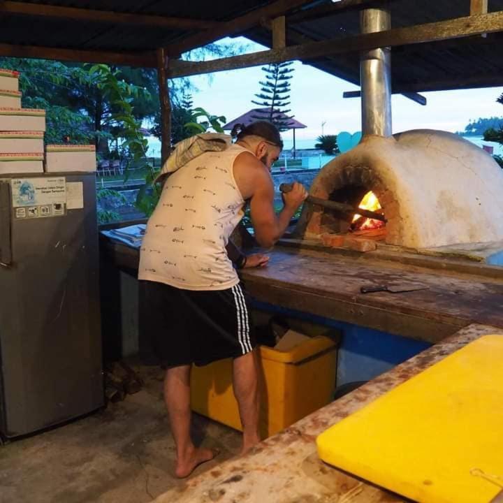 Salty Dog Hostel Telukdalem エクステリア 写真