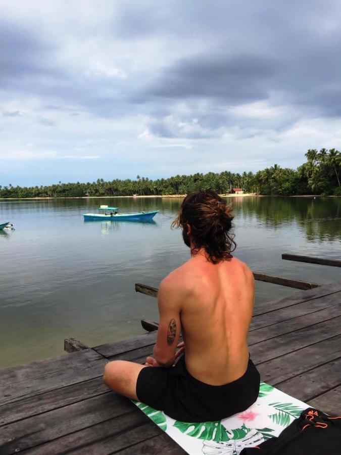 Salty Dog Hostel Telukdalem エクステリア 写真