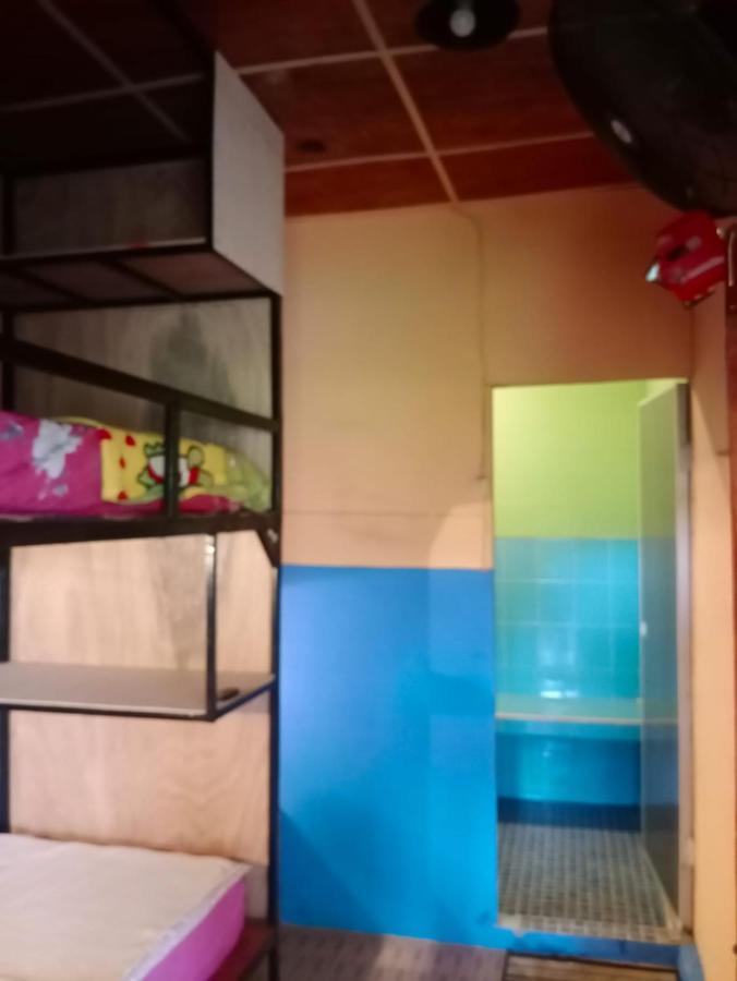 Salty Dog Hostel Telukdalem エクステリア 写真