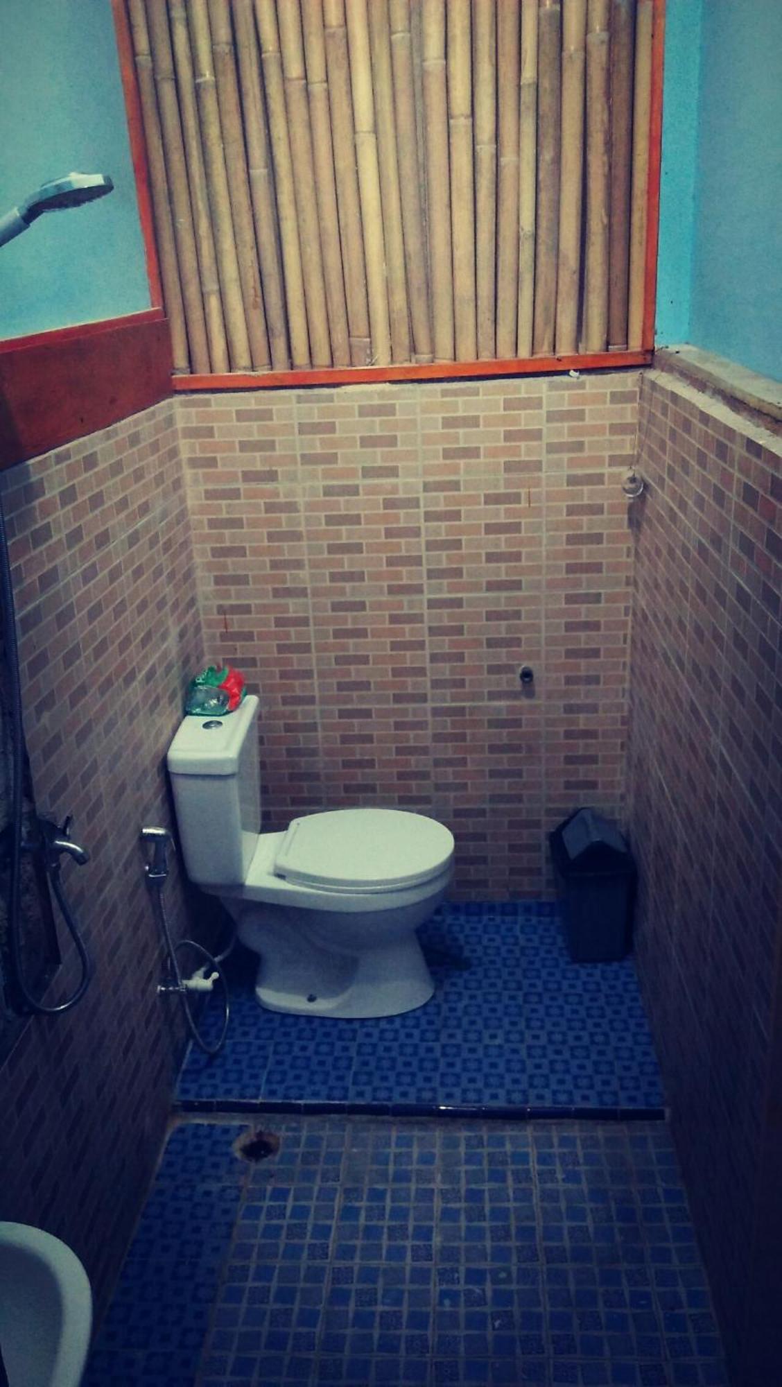 Salty Dog Hostel Telukdalem 部屋 写真